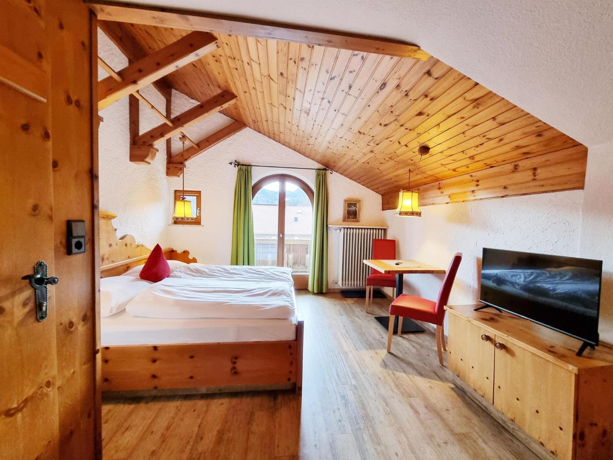 Ferienhaus Goldenes Landl มิทเทนวัลด์ ภายนอก รูปภาพ