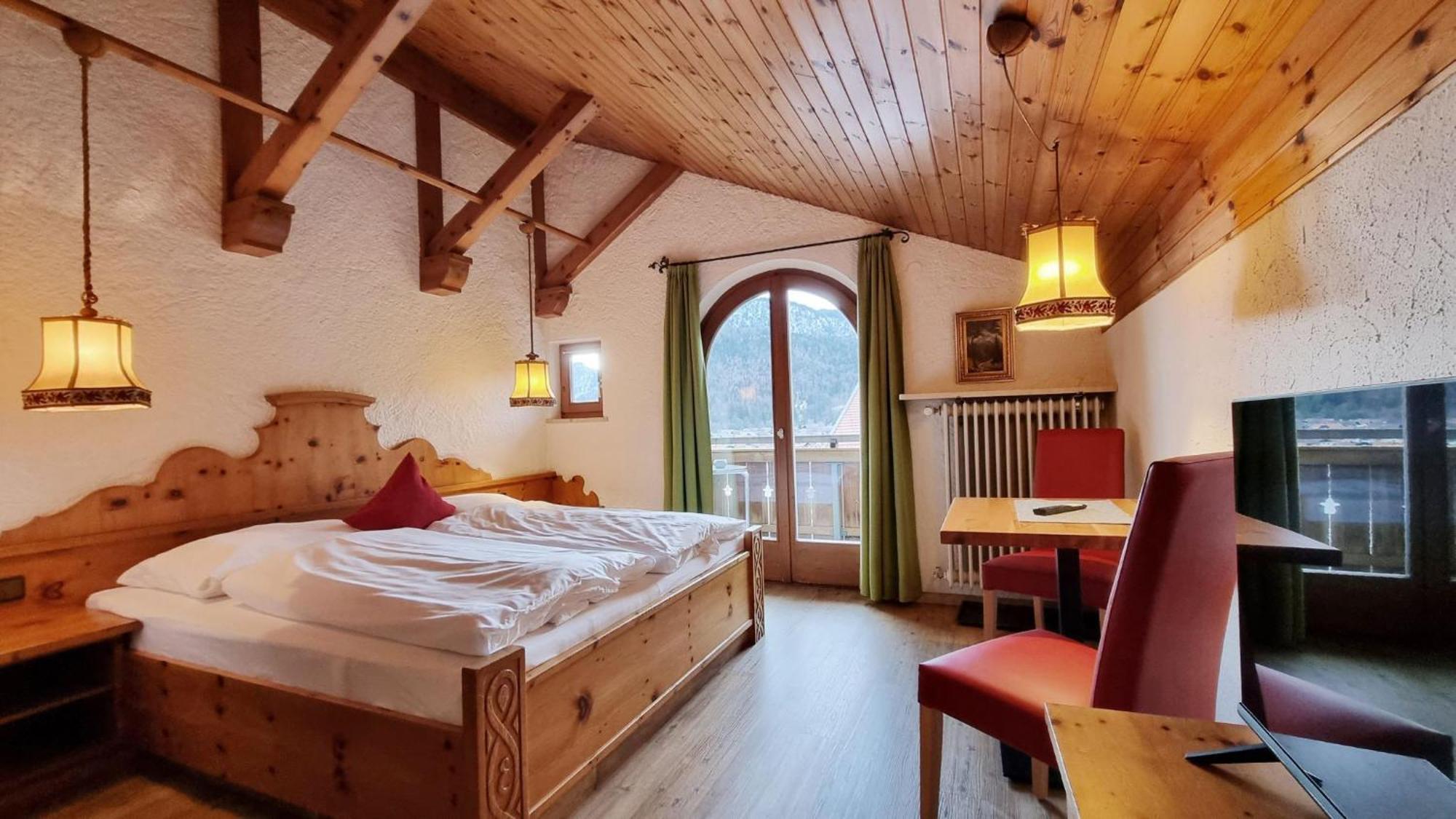 Ferienhaus Goldenes Landl มิทเทนวัลด์ ภายนอก รูปภาพ